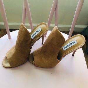 Steve Madden Camel Slip on Heels
